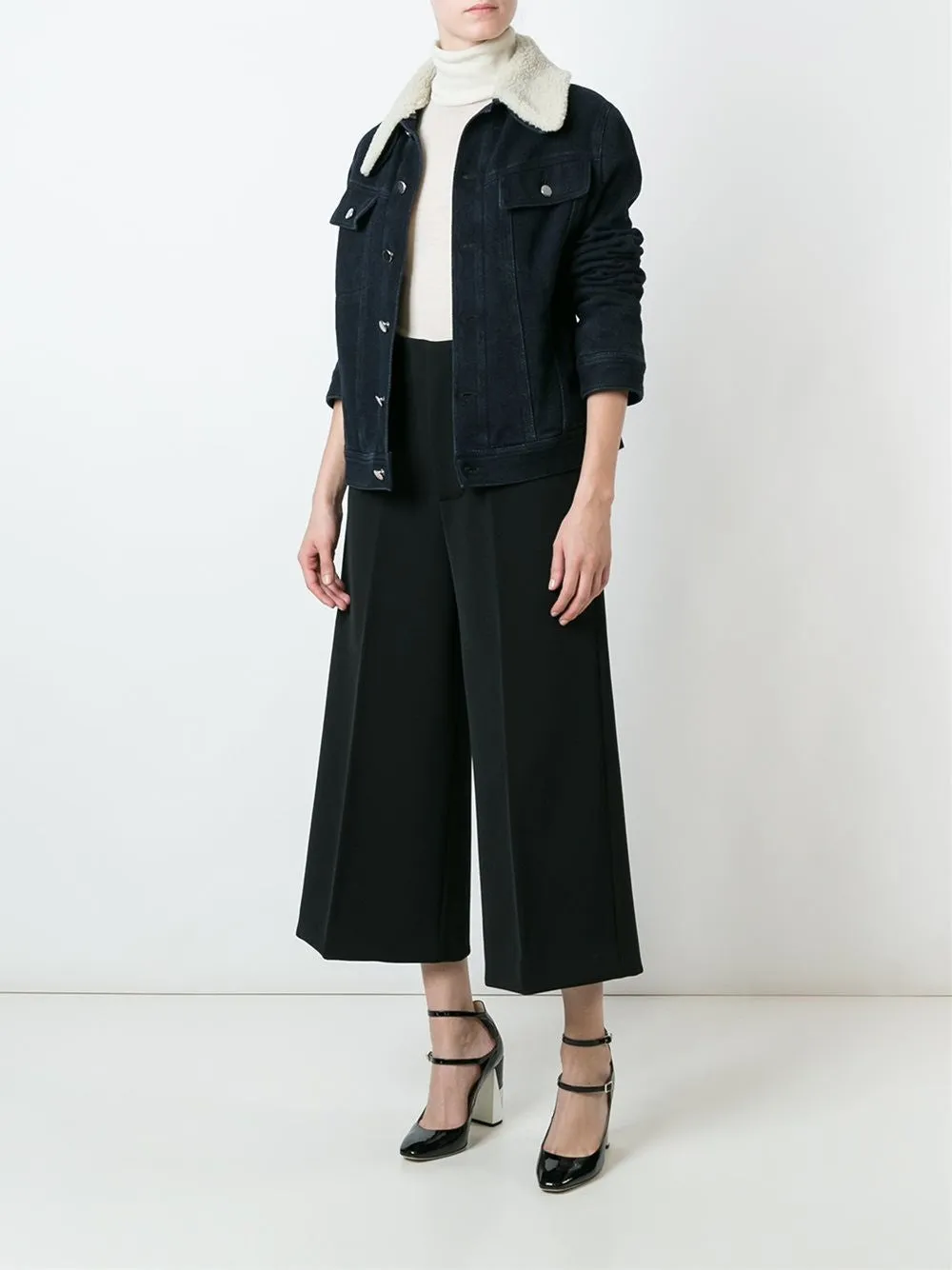 Wide leg cropped trousers